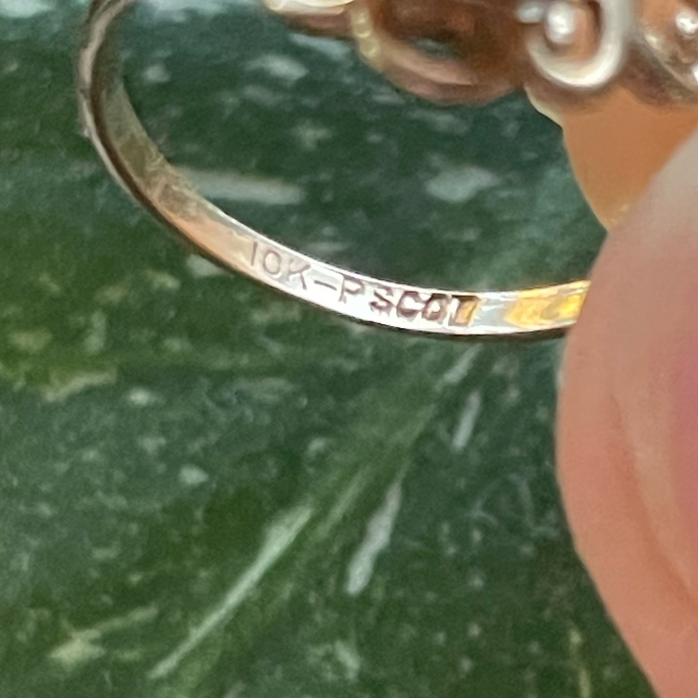 10K Solid Gold Ring - Picture 4 of 7